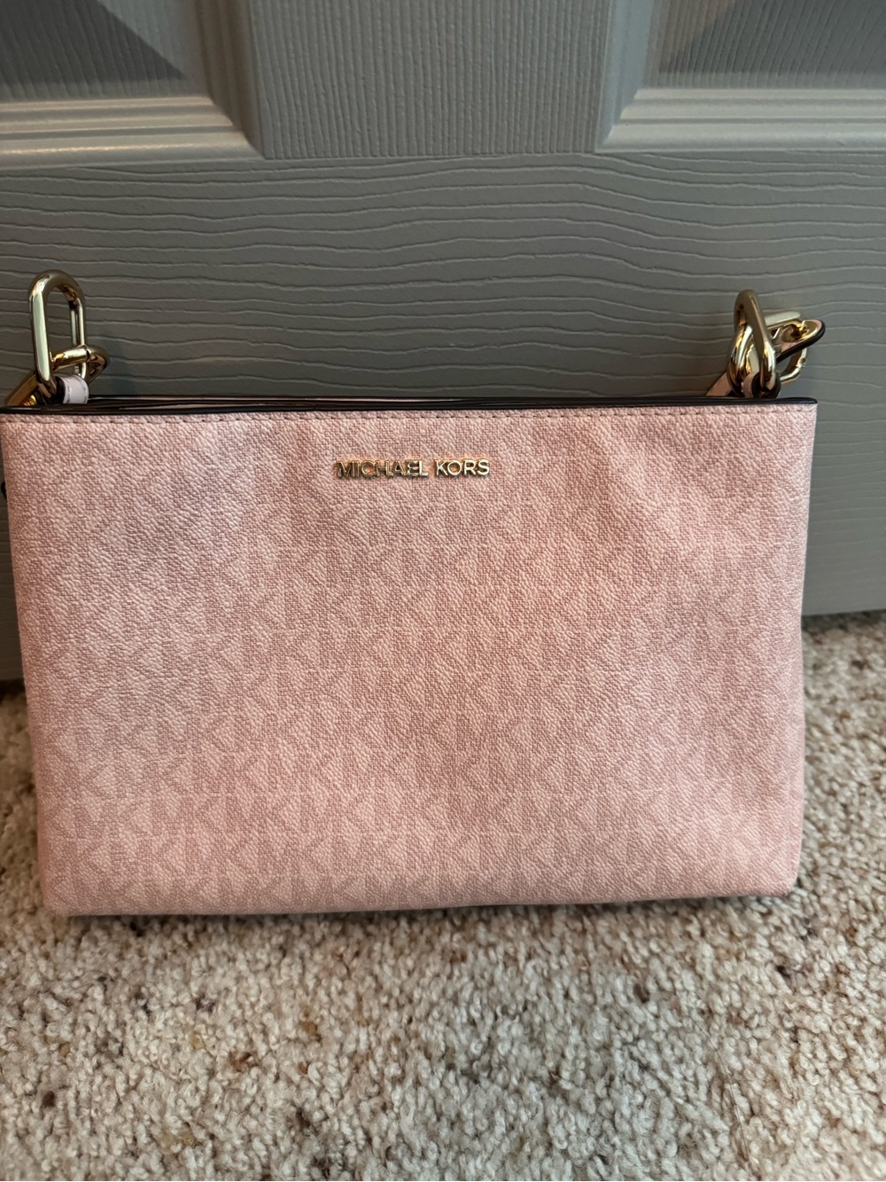 MICHAEL KORS Pink Crossbody Bag with Gold-Tone Hardware